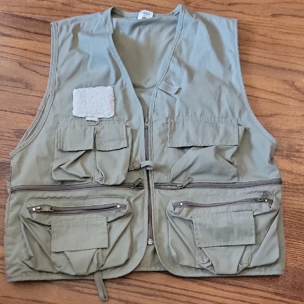 Behr Fly Fishing Green Outdoor Vest